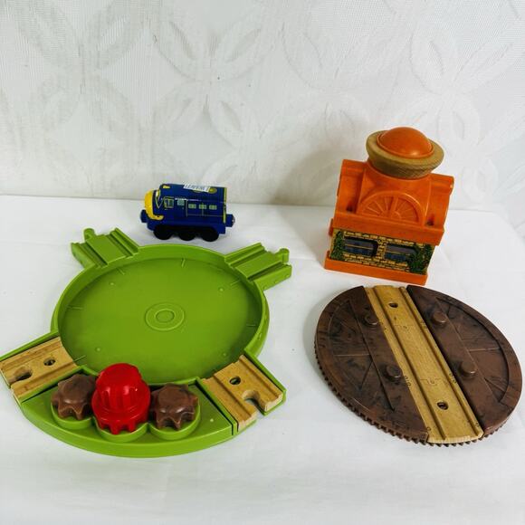 Learning Chuggington Railway Old‎ Town Turntable 2011 - Picture 7 of 7